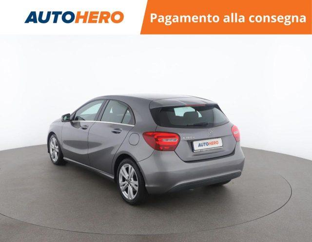 MERCEDES-BENZ A 180 d Automatic Business
