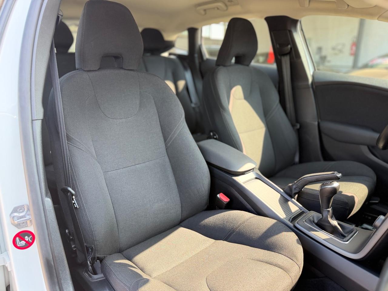 Volvo V40 Cross Country D2 1.6 Momentum