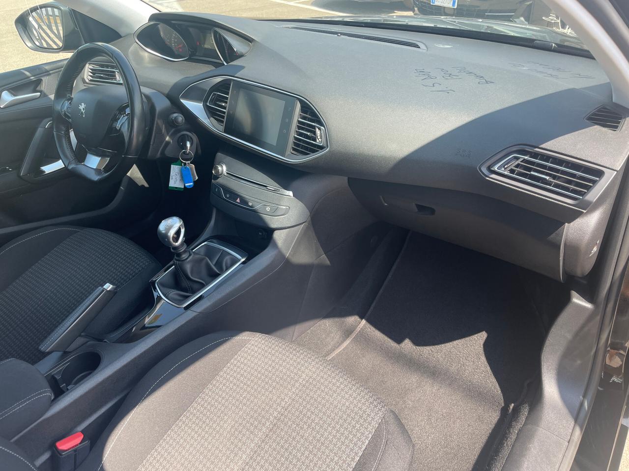 Peugeot 308 1.5 BlueHDi 130 S&S SW Active
