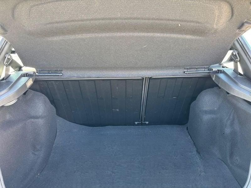 Ford Fiesta 4ª serie 1.2i 16V cat 3 porte Ghia