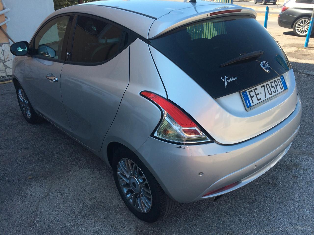 2016 Lancia Ypsilon 1.2 69 CV 5 porte Platinum tagliandata!!!