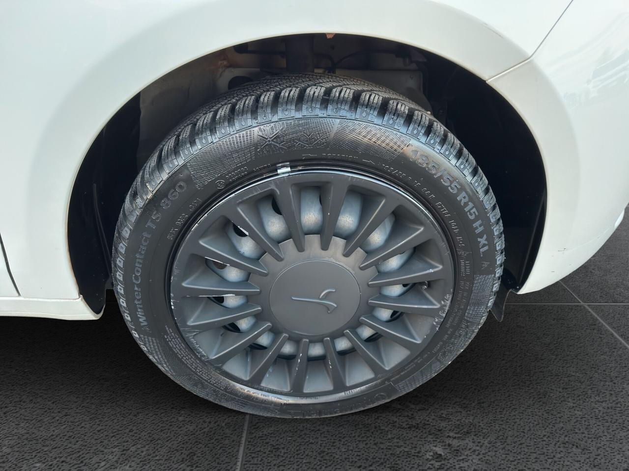 Lancia Ypsilon 1.0 FireFly 5 porte S&S Hybrid Ecochic Silver