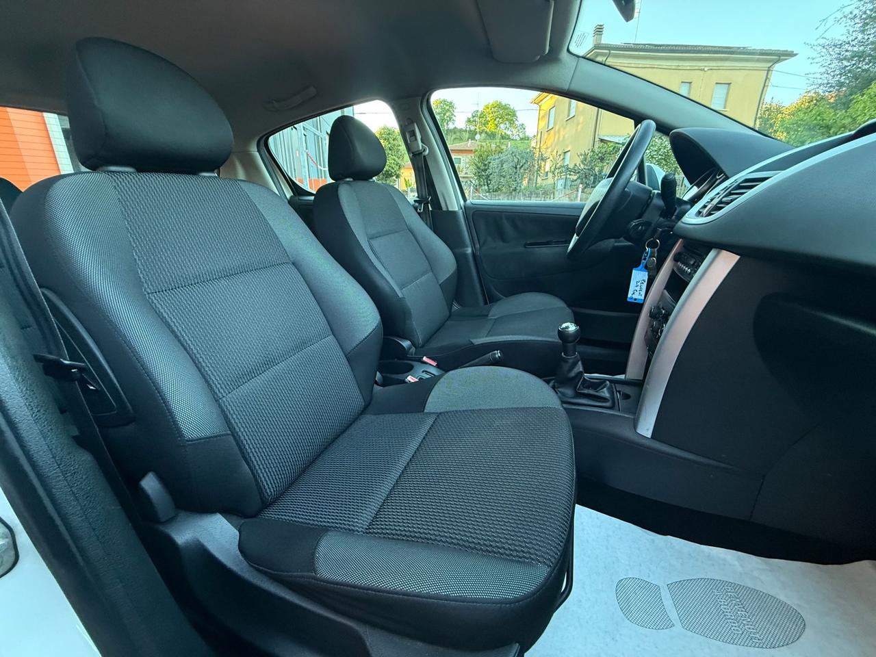 Peugeot 207 Plus 1.4 8V 75CV 5p. ECO GPL