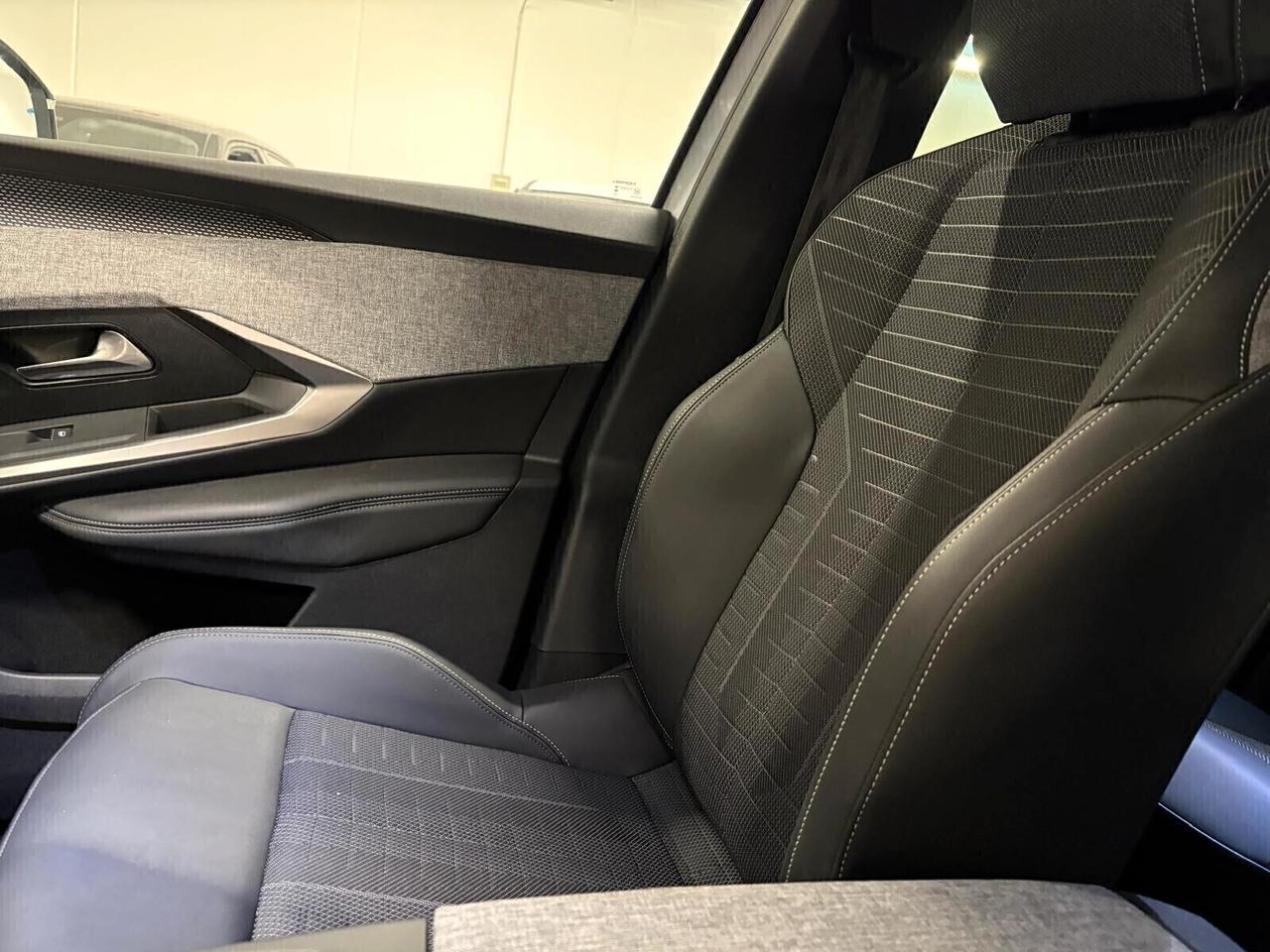 Peugeot 5008 GT Hybrid 145 e-DCS6 7 posti SPOTICAR