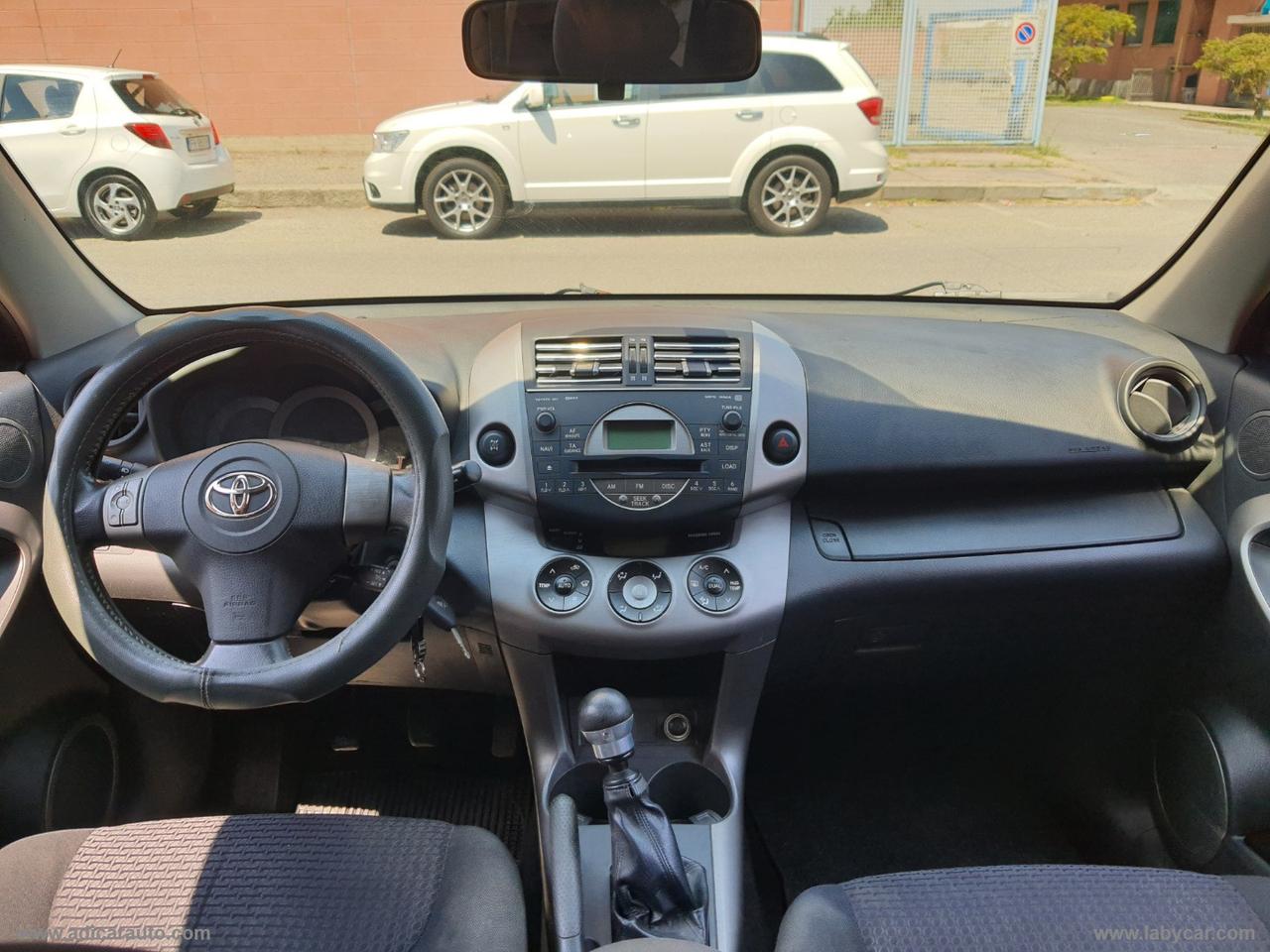 TOYOTA RAV4 2.2 D-4D 177 CV