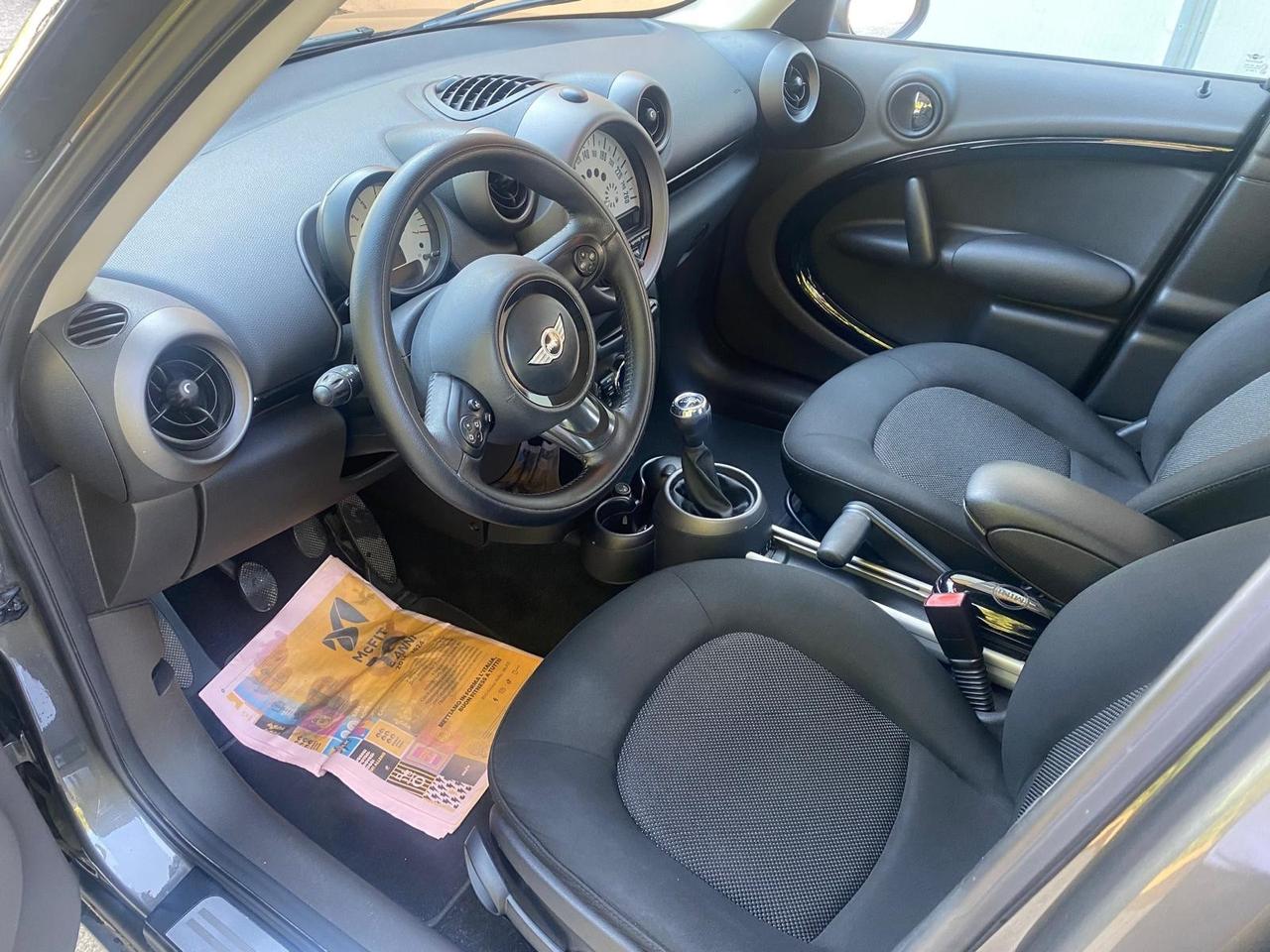MINI 1.6 D COOPER COUNTRYMAN MOLTO BELLA GUARDA