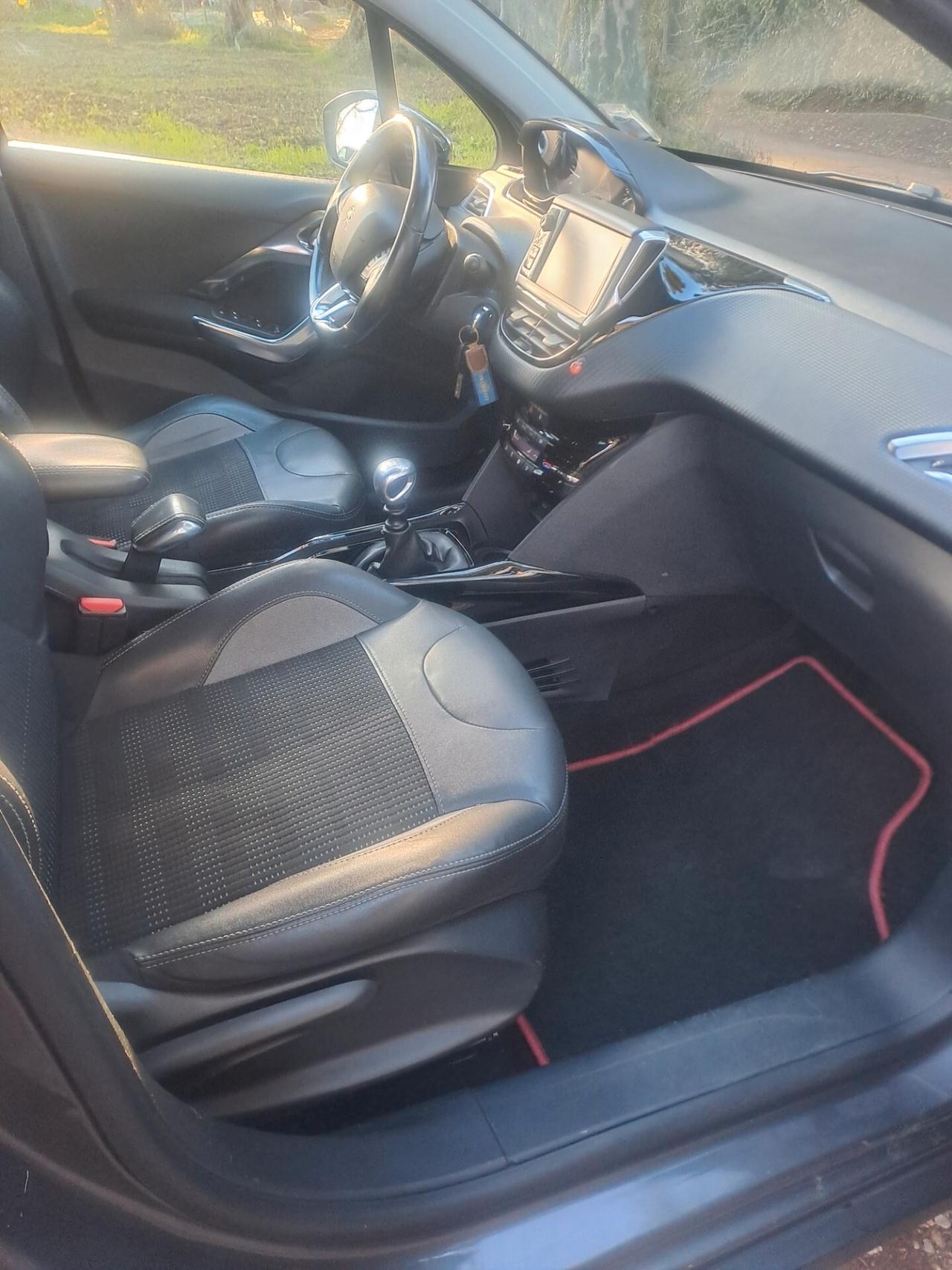 Peugeot 2008 BlueHDi 120 S&S Black Matt