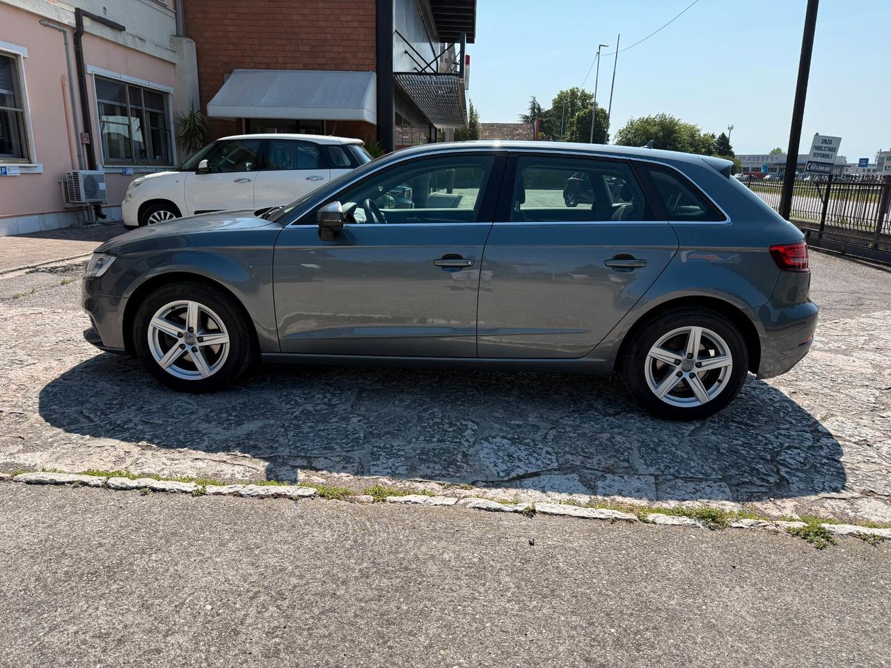 Audi A3 Sedan 1.6 TDI 116 CV Business