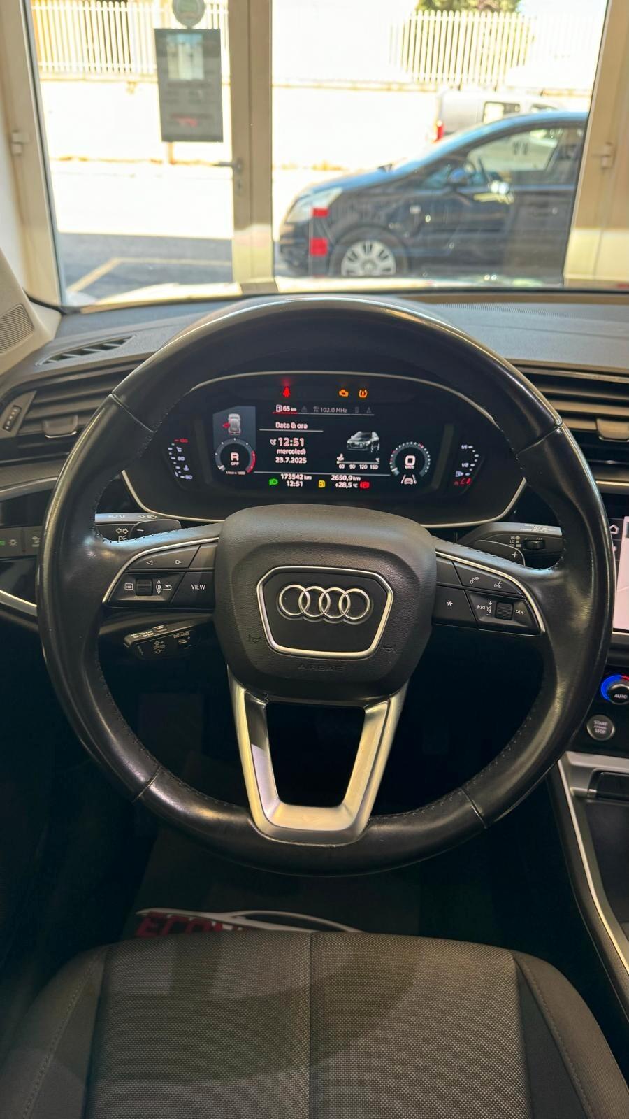 Audi Q3 2.0 TDI 120 CV S tronic Advanced Led