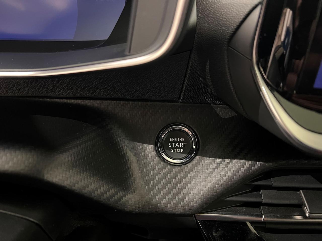 PEUGEOT 2008 II 2023 1.2 hybrid GT 136cv e-dcs6 - PROMO ENTRO DICEMBRE