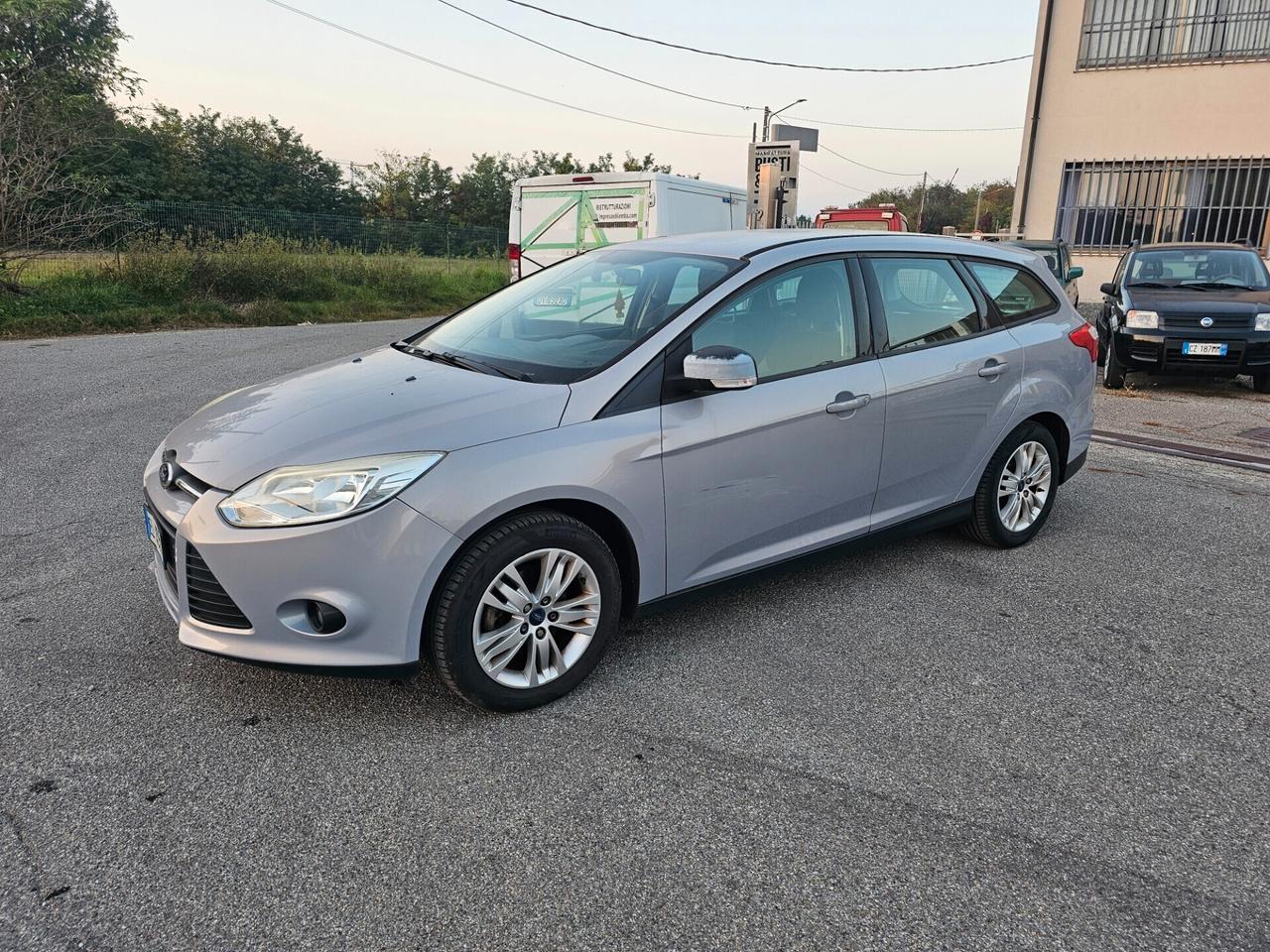 Ford Focus 1.6 benzina
