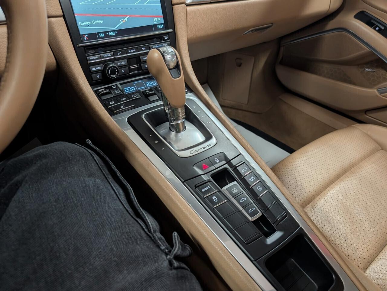 Porsche 911 3.4 Carrera 4 Coupé