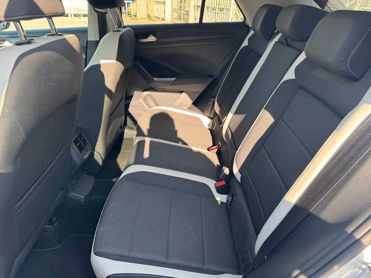 R LINE VW T-ROC 2.0 TDI 150CV 4MOTION DSG 2019