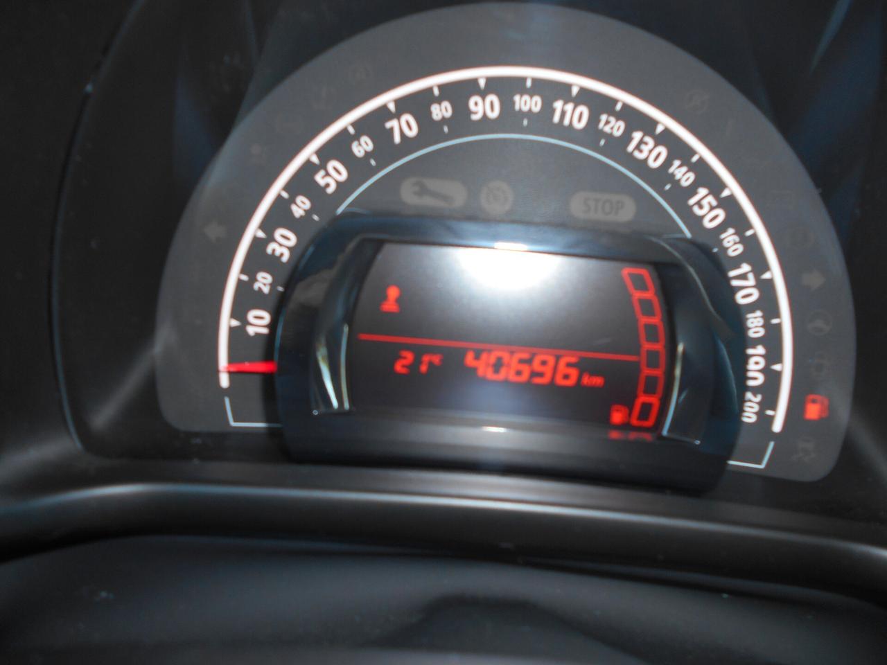 RENAULT TWINGO 1.0 SCE