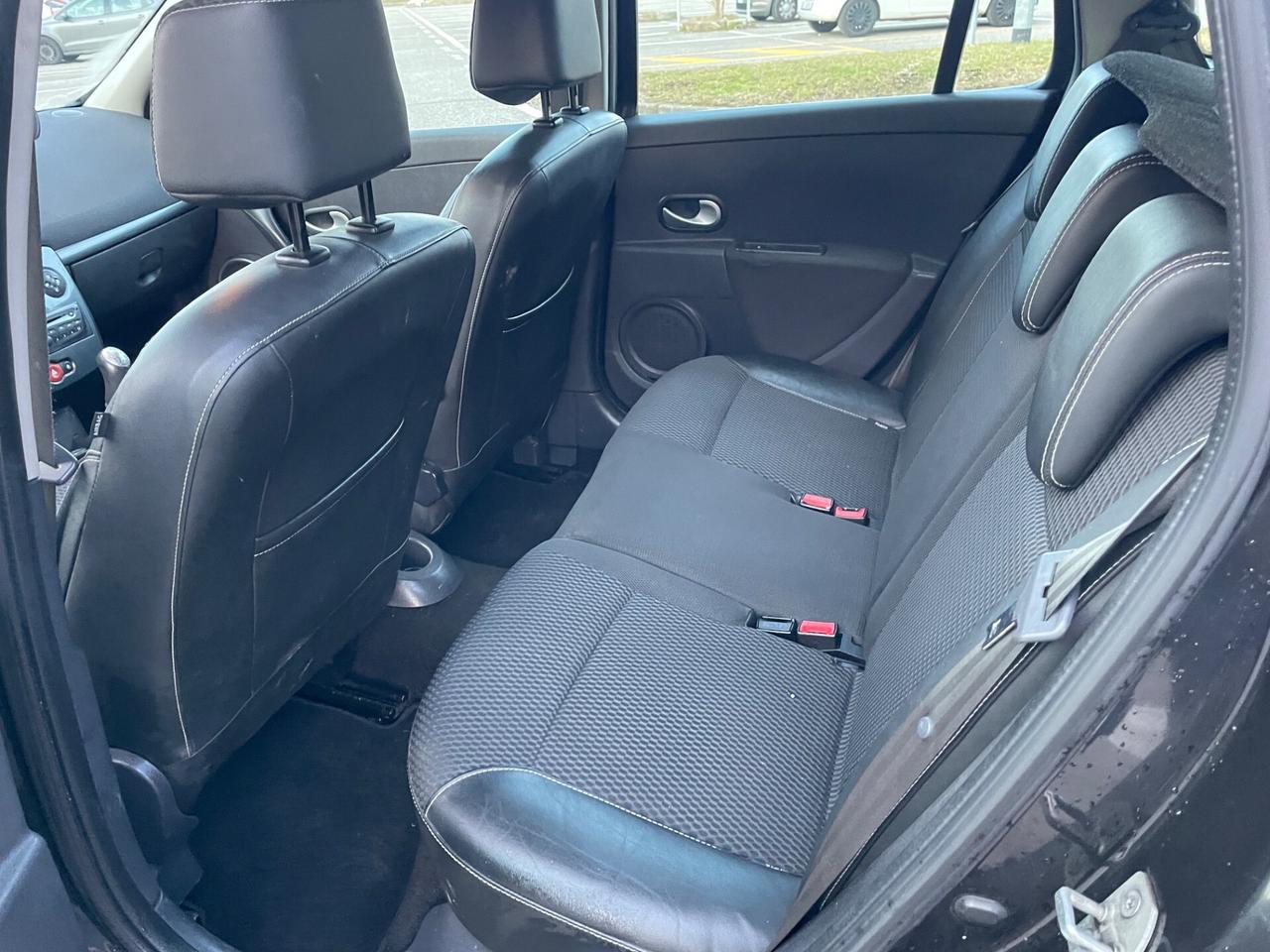 Renault Clio 1.2 16V TCE 100CV SporTour*Neopatentati*Navi*