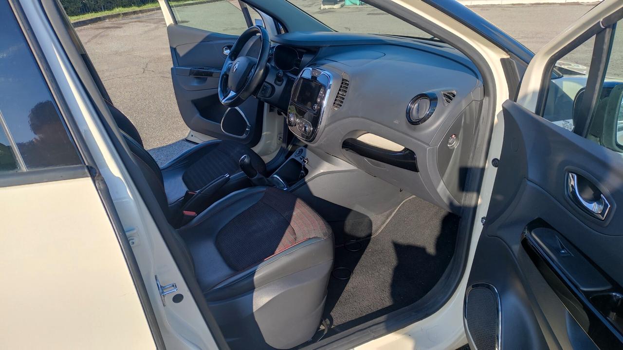 Renault Captur 1.5 dCi 8V 90 CV 66KW NEOPATENTATI - 2015
