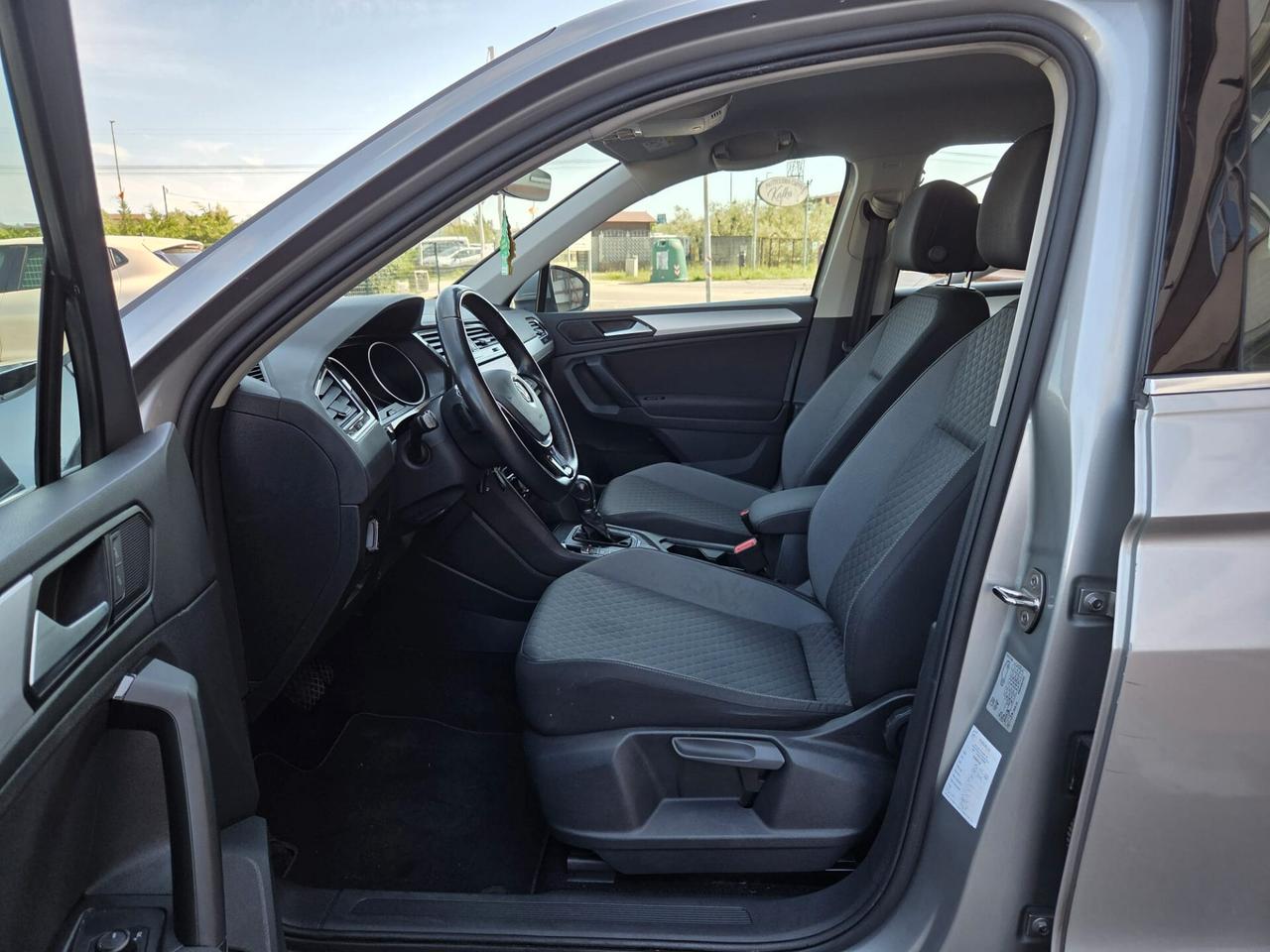 Volkswagen Tiguan 2.0 TDI SCR DSG 4MOTION Sport BMT