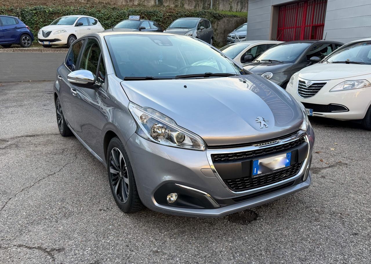 Peugeot 208 PureTech 82 5 porte Allure