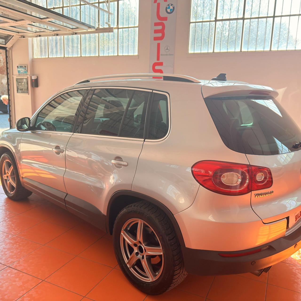 Volkswagen Tiguan 2.0 16V TDI DPF tiptronic Sport & Style (18°)