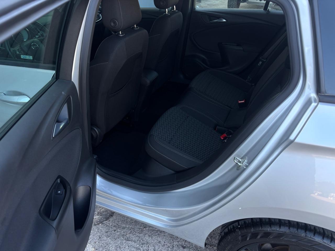 Opel Astra 1.6 CDTi 110CV. Garanzia 12mesi. Neopatentati