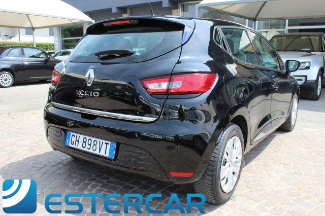 RENAULT Clio 1.2 75CV 5 porte NEOPATENTATI