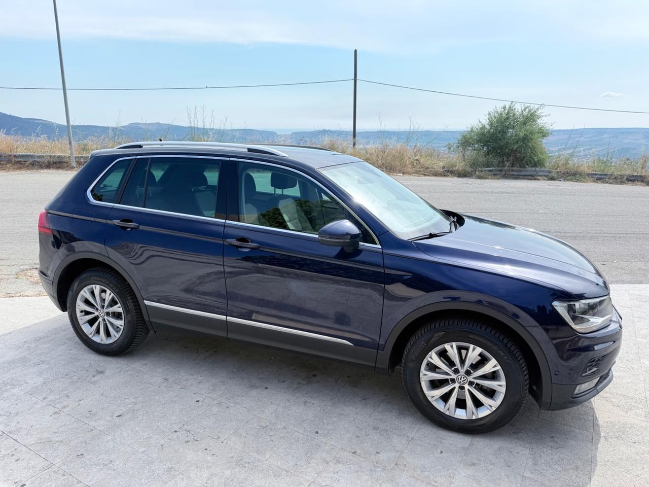 Volkswagen Tiguan 2.0 TDI SCR DSG 4MOTION Business BMT