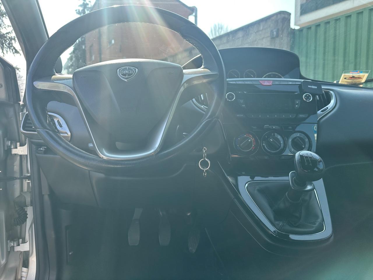 Lancia Ypsilon 1.2 69 CV GPL - euro 6