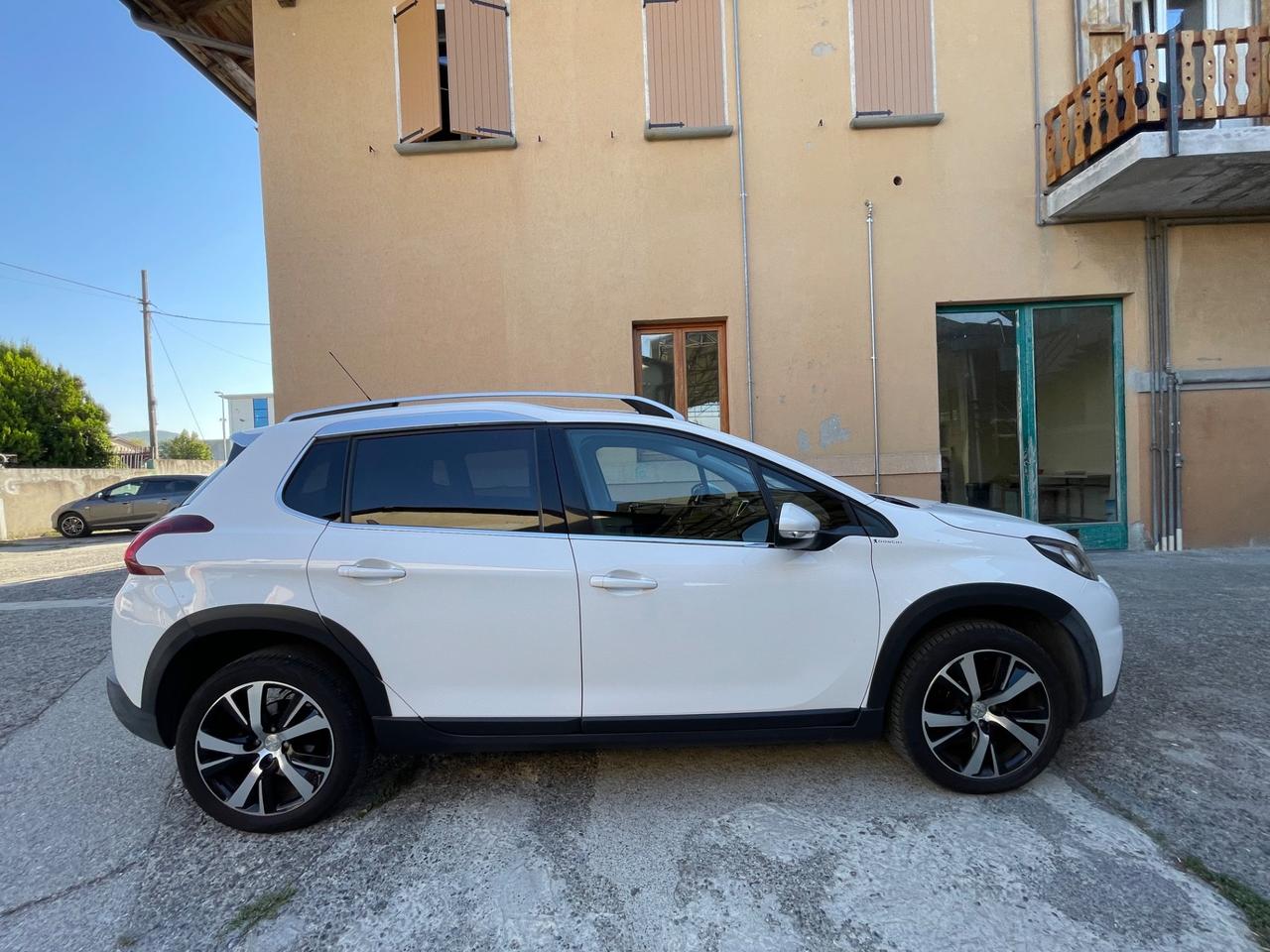 Peugeot 2008 BlueHDi 120 S&S Allure