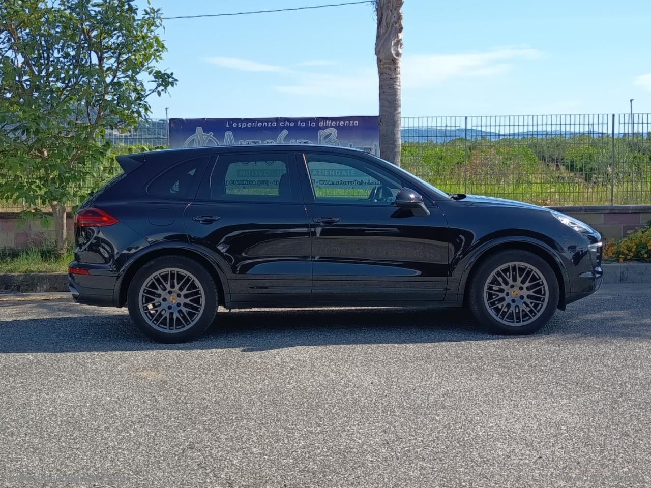 PORSCHE Cayenne 3.0 Diesel Platinum Edition