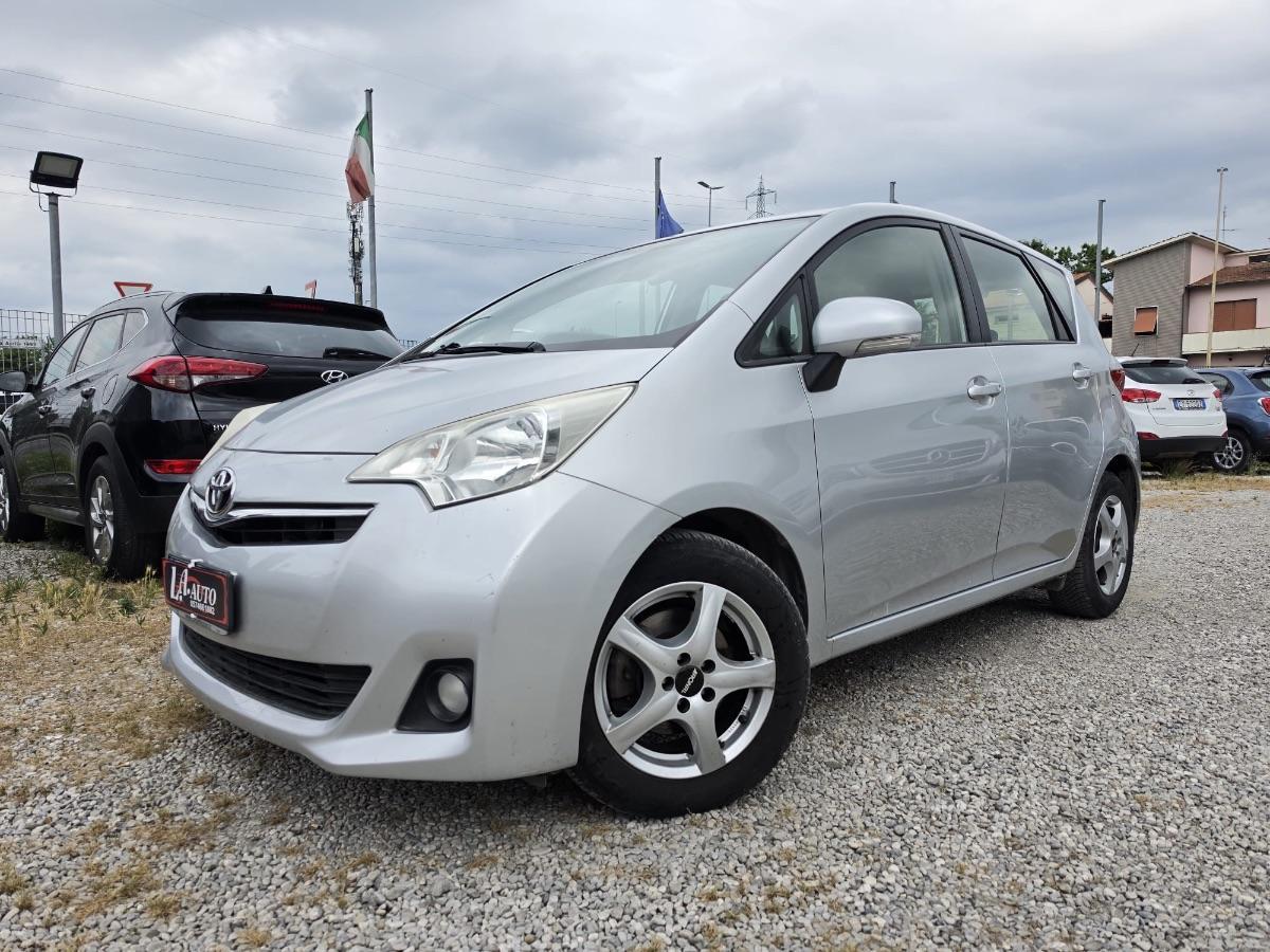 TOYOTA - Verso-S 1.4d Active mt