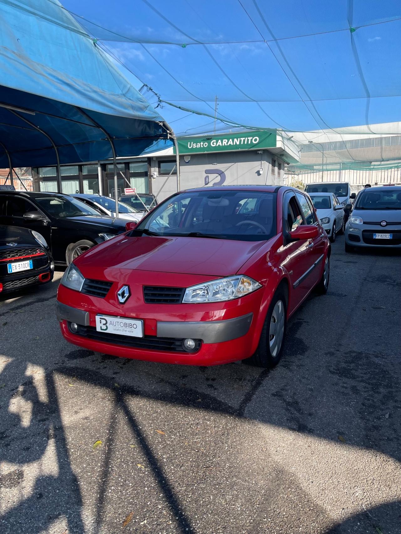 Renault Megane Mégane 2.0 16V 5 porte Luxe Dynamique