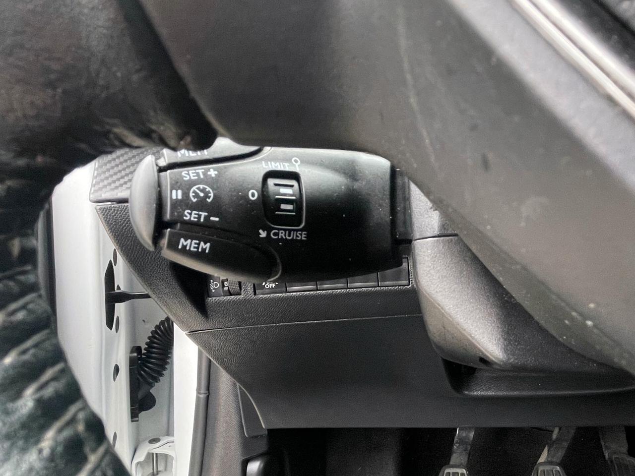 Peugeot 208 BlueHDi 100 Stop&Start 5 porte Allure