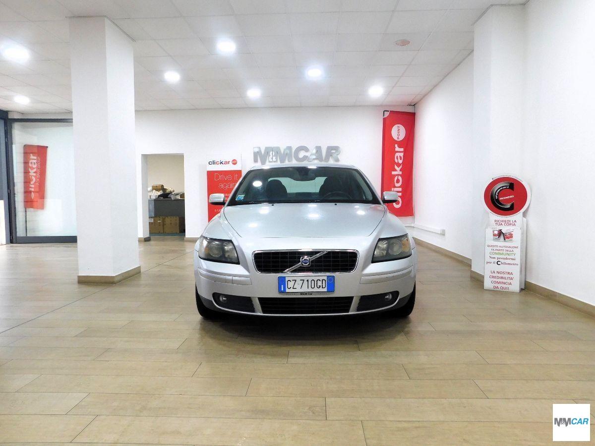 VOLVO - S40 - 2.0 D Momentum