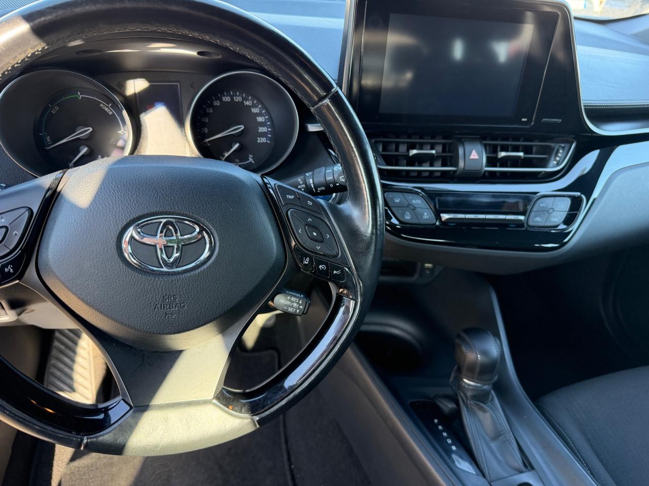 Toyota C-HR 1.8 Hybrid E-CVT Business
