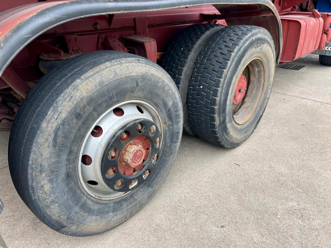 IVECO 190-38 RIBALTABILE TRILATERALE