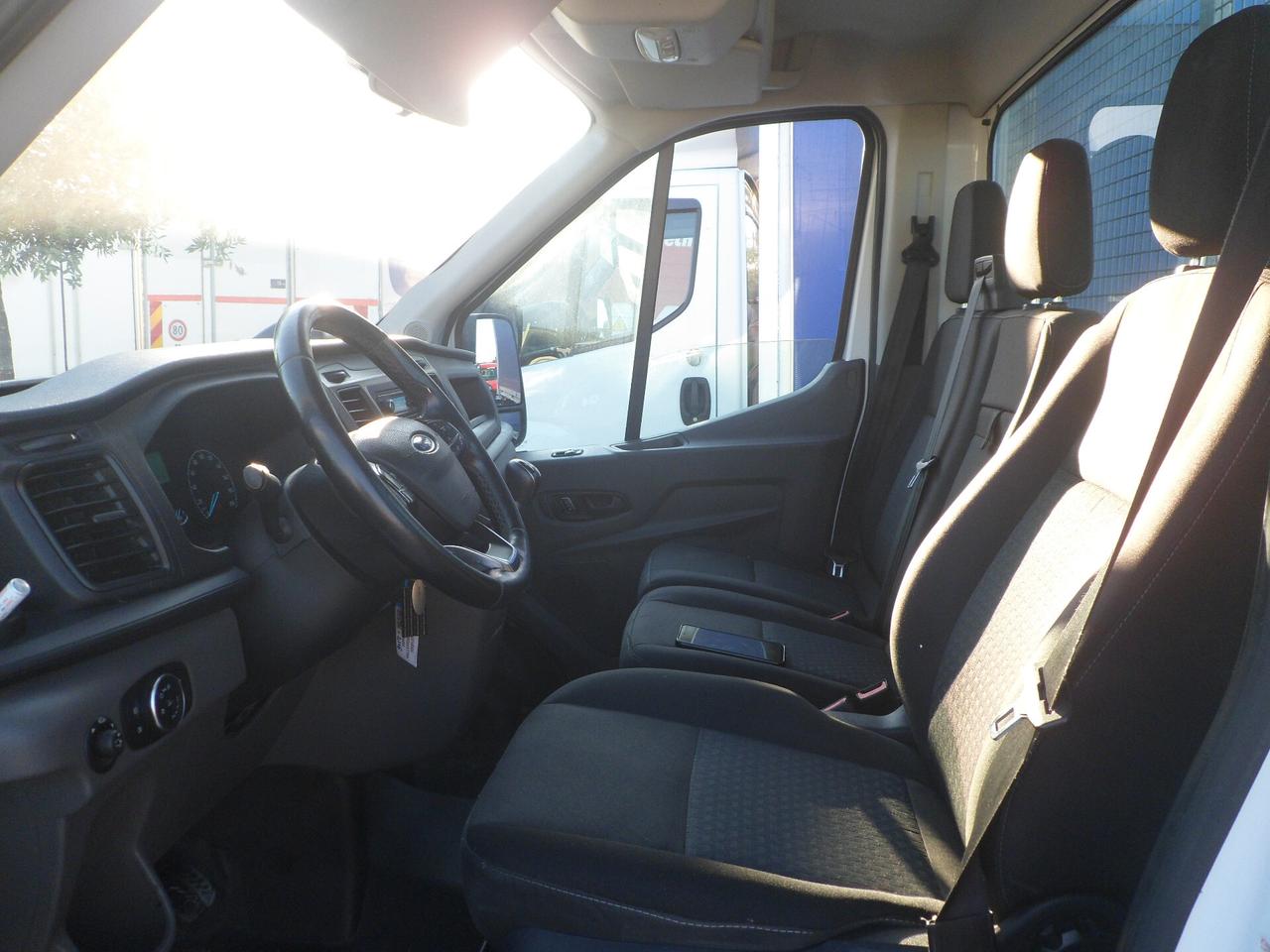 Ford Transit cassone fisso