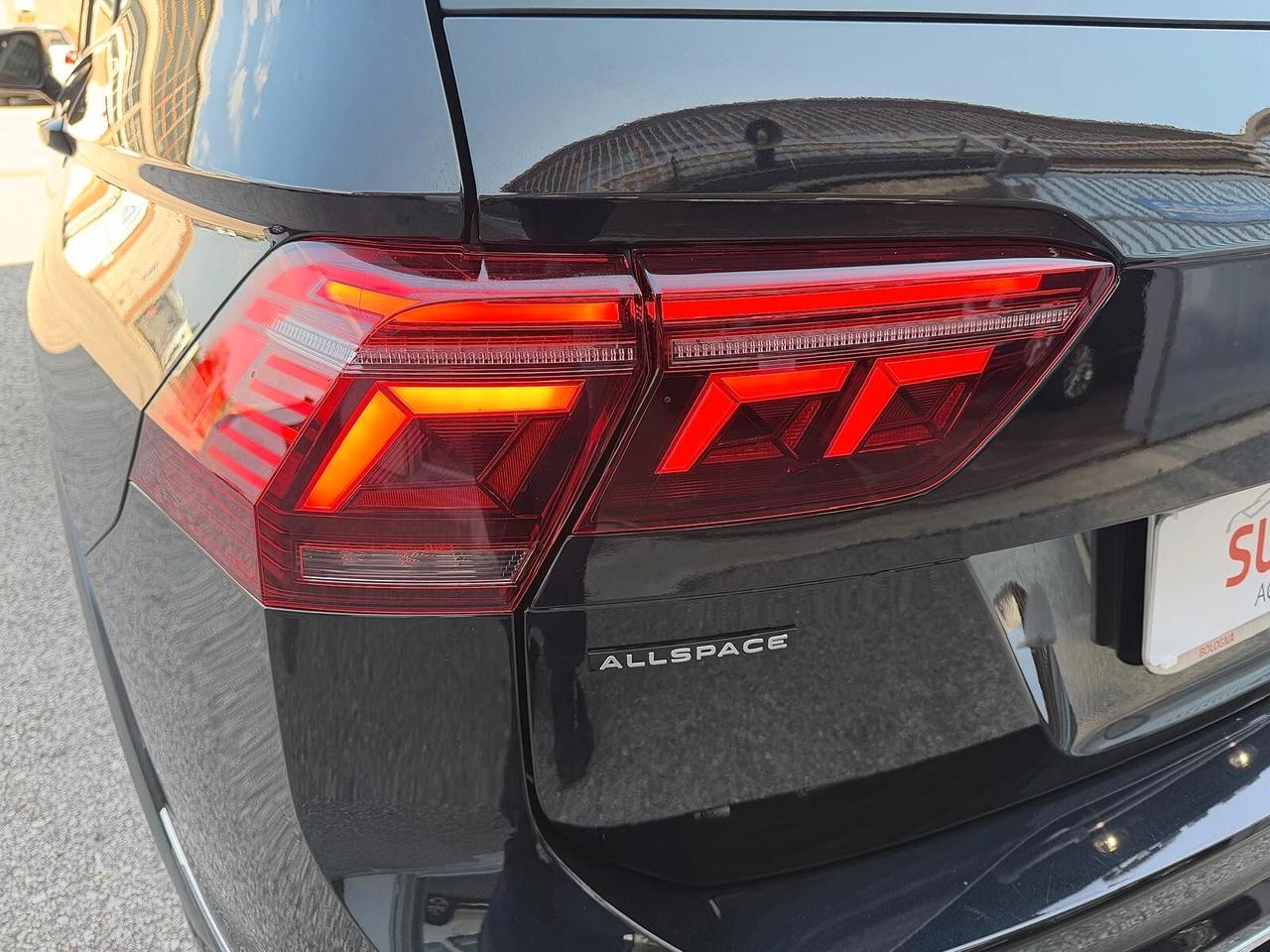 Volkswagen Tiguan Allspace 2.0 TDI SCR DSG R-Line 7 POSTI GRANZIA UFFICIALE FINO 2028