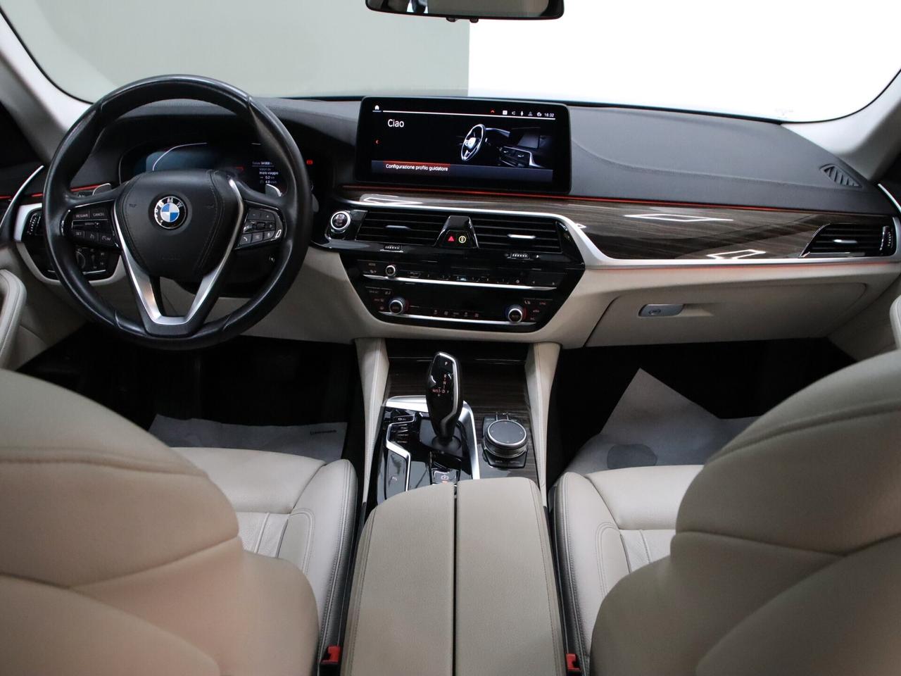 BMW 530d Serie 5 Touring Luxury mhev 48V auto IVA ESPOSTA