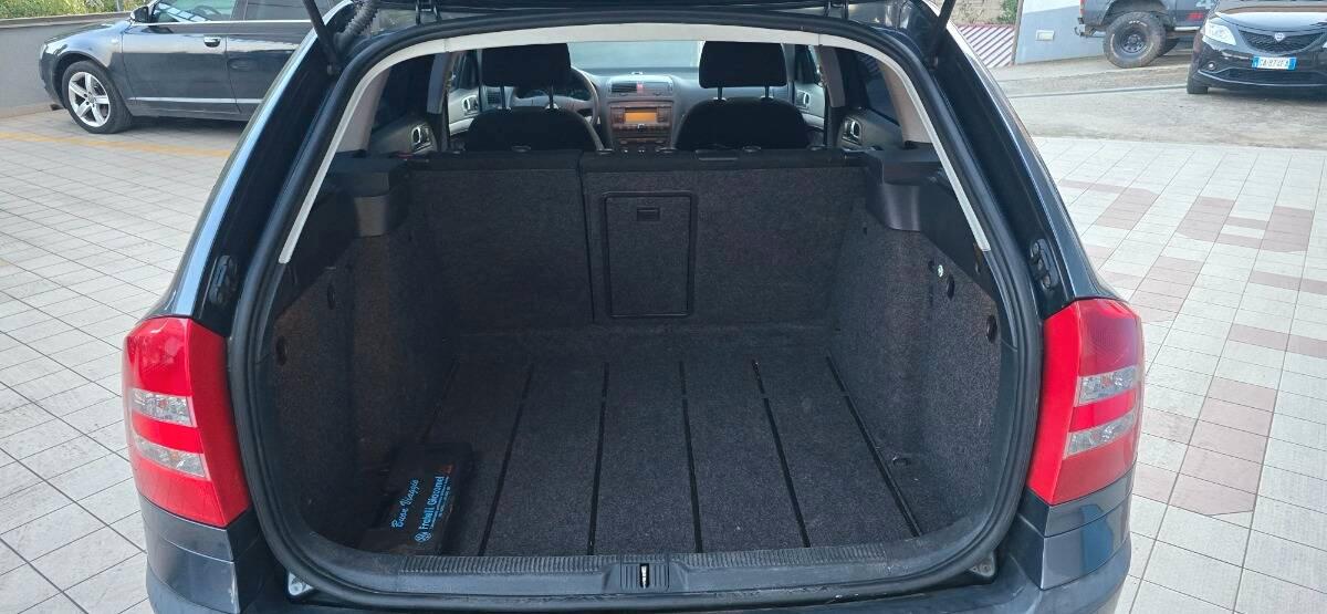 Skoda Octavia II 2004 Wagon Skoda Octavia II 2004 Wagon1.9 tdi Elegance 4x4 