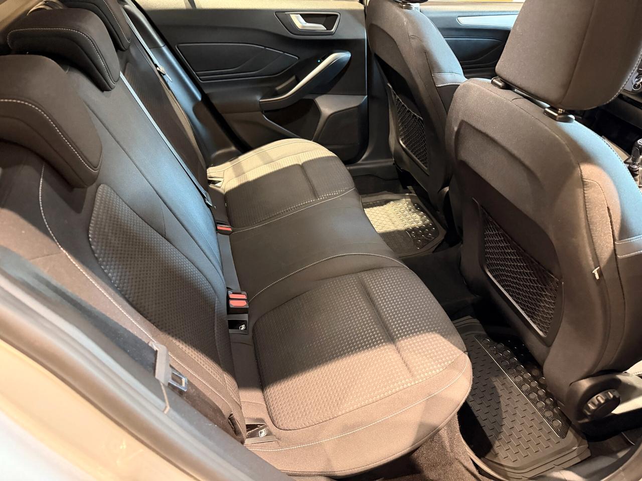 Ford Focus 1.0 EcoBoost Hybrid 125 CV SW Business