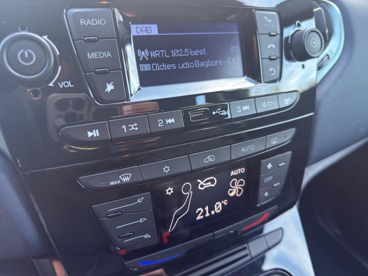 LANCIA - Ypsilon 1.0 firefly hybrid Gold s&s 70cv 5p.ti