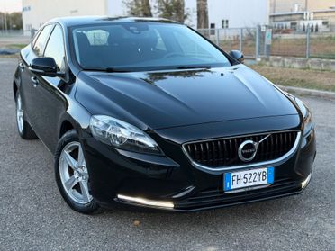 VOLVO V40 2.0 BERLINA DIESEL D2 EURO6B
