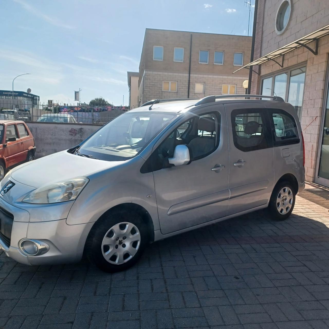 OTTIMO BERLINO 1.6 TDI DISTRIBUZIONE FATTA