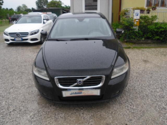 Volvo V50 2.0 D SW aut. Momentum 136CV