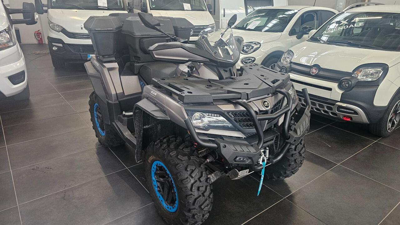 QUAD CFORCE 1000 4X4 300KM CON CARRELLO TRASPORTO