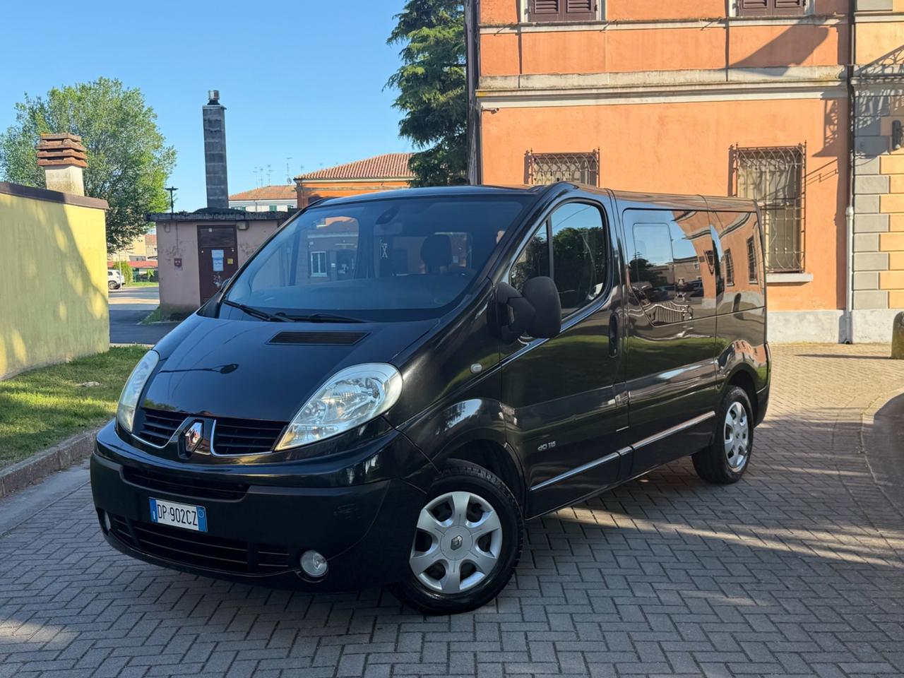 Renault Trafic 2.0 dCi/ Passenger Pack 7+1