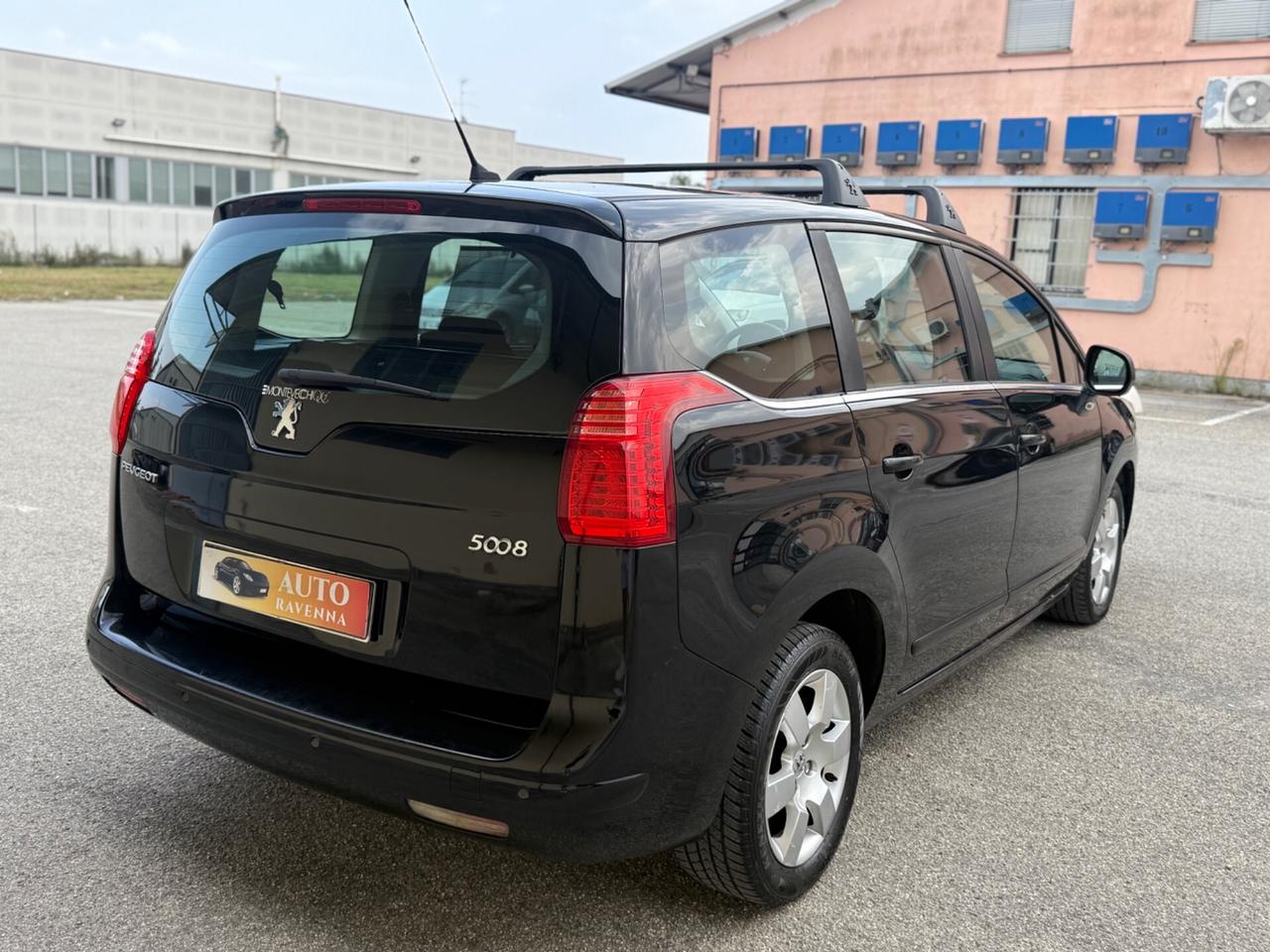 Peugeot 5008 1.6 HDi 112CV 7 posti 2013