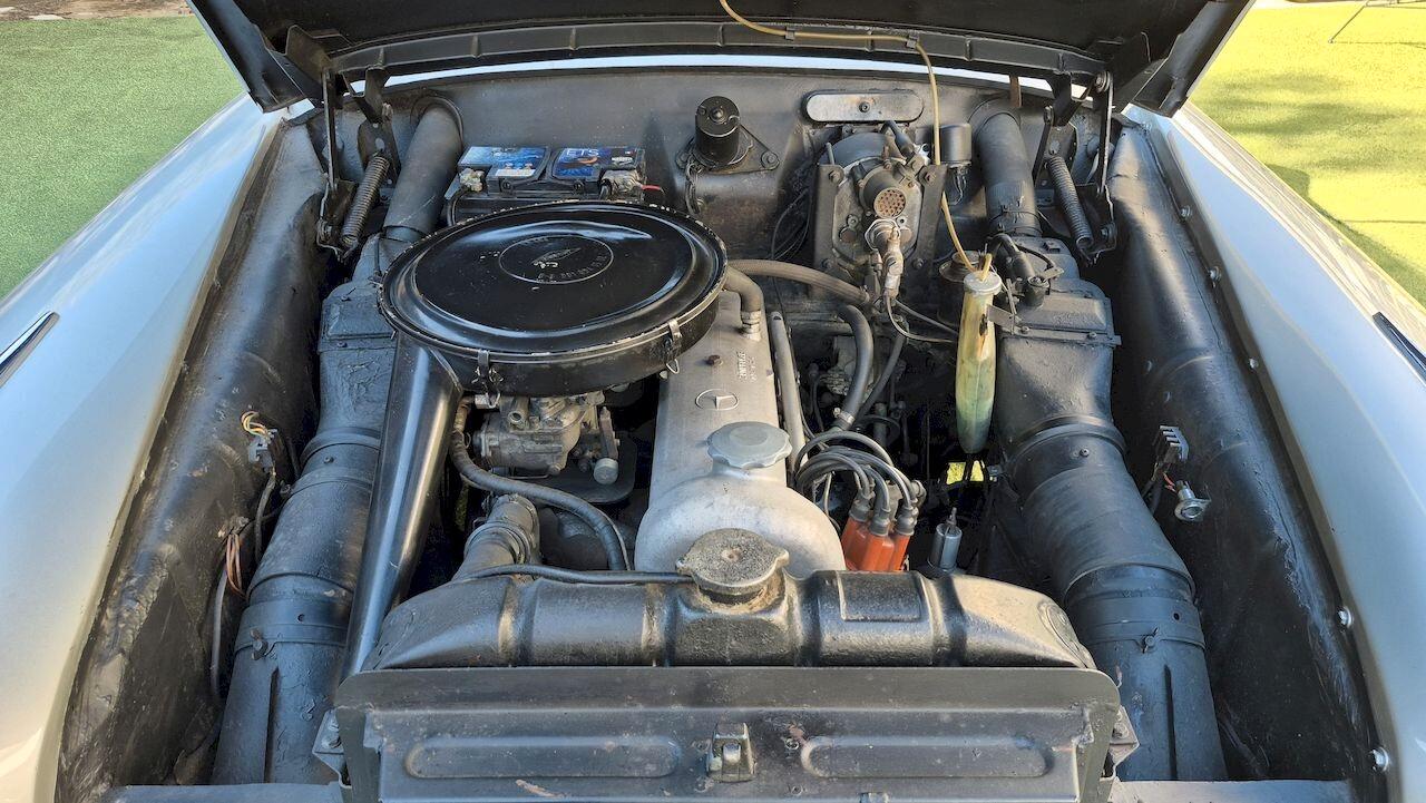 Mercedes-Benz 220 S Ponton Cabriolet W180 – 1957