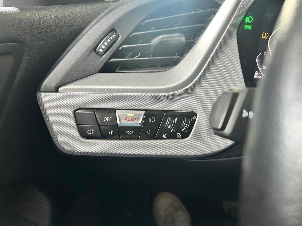 Bmw 116 116d 5p. Business Advantage
