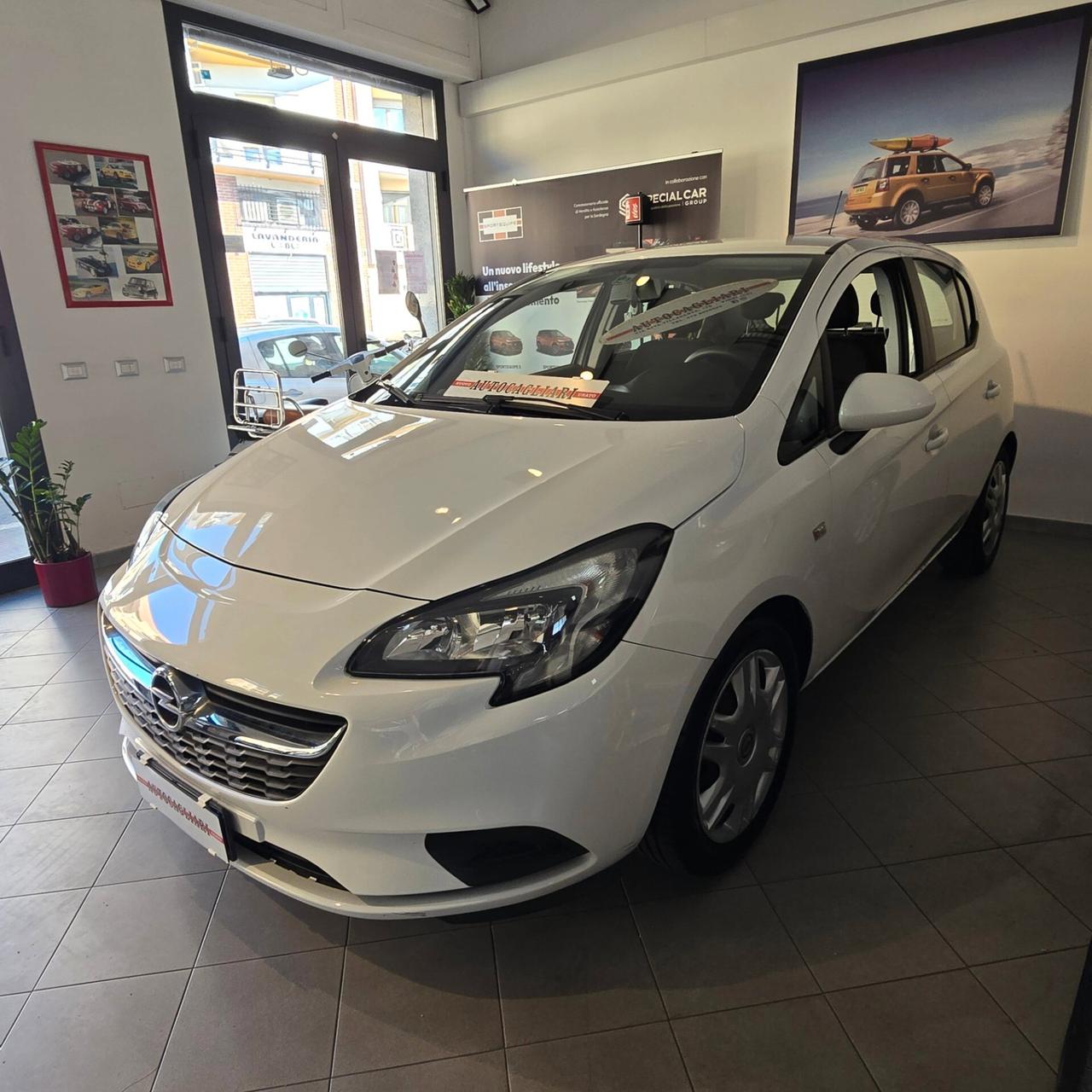68.000 km - unico proprietario - Opel Corsa 1.2 69cv 5 porte n-Joy